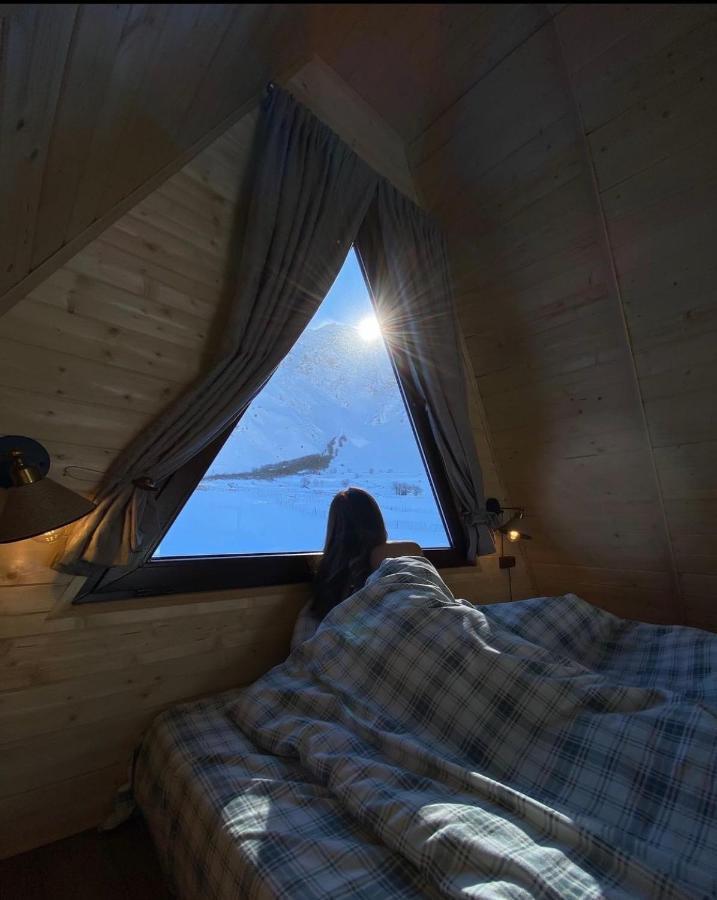 Aura Cottages Kazbegi Esterno foto