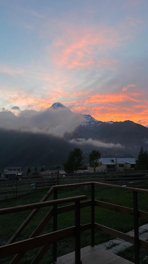Aura Cottages Kazbegi Esterno foto