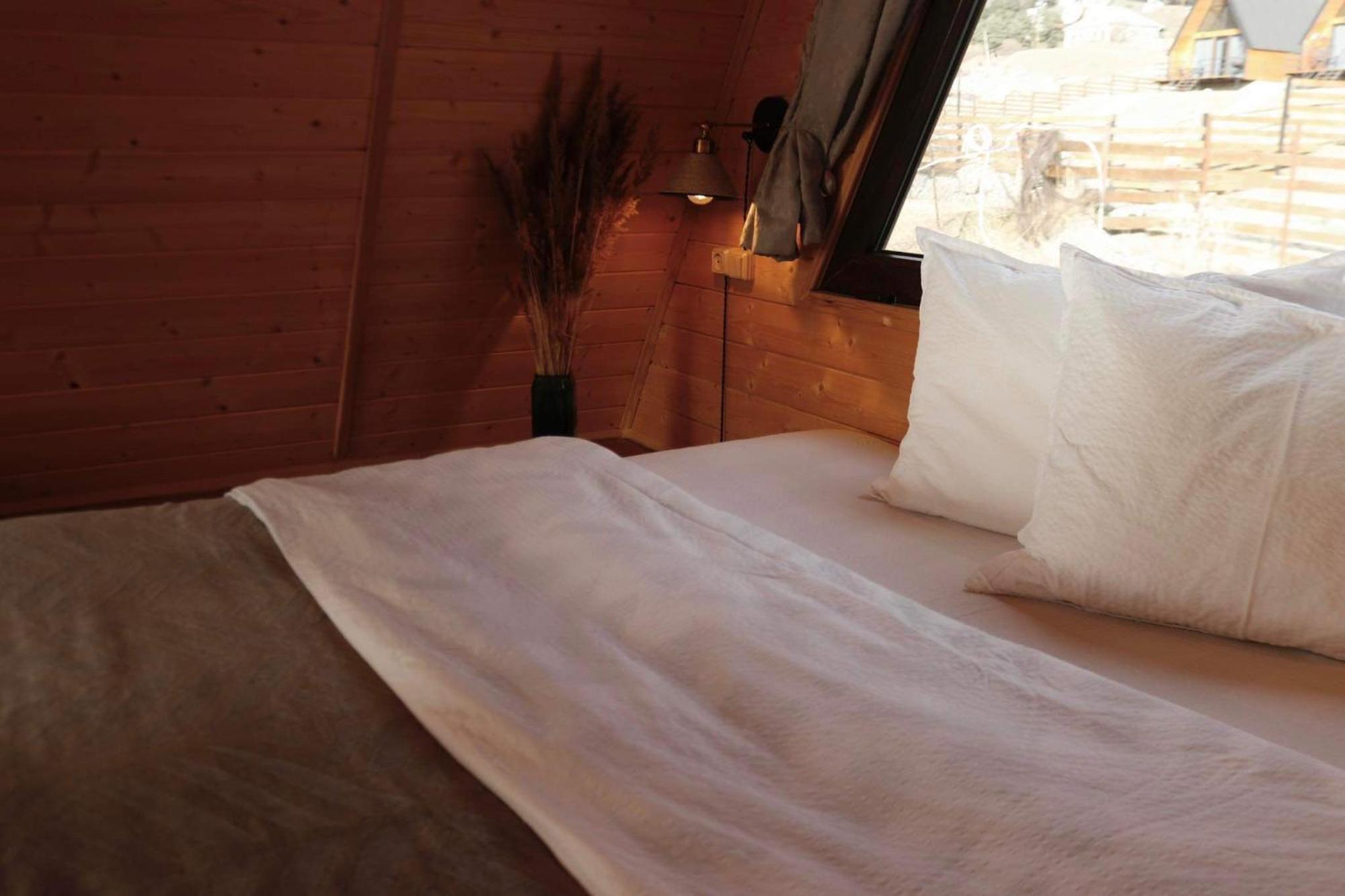 Aura Cottages Kazbegi Esterno foto