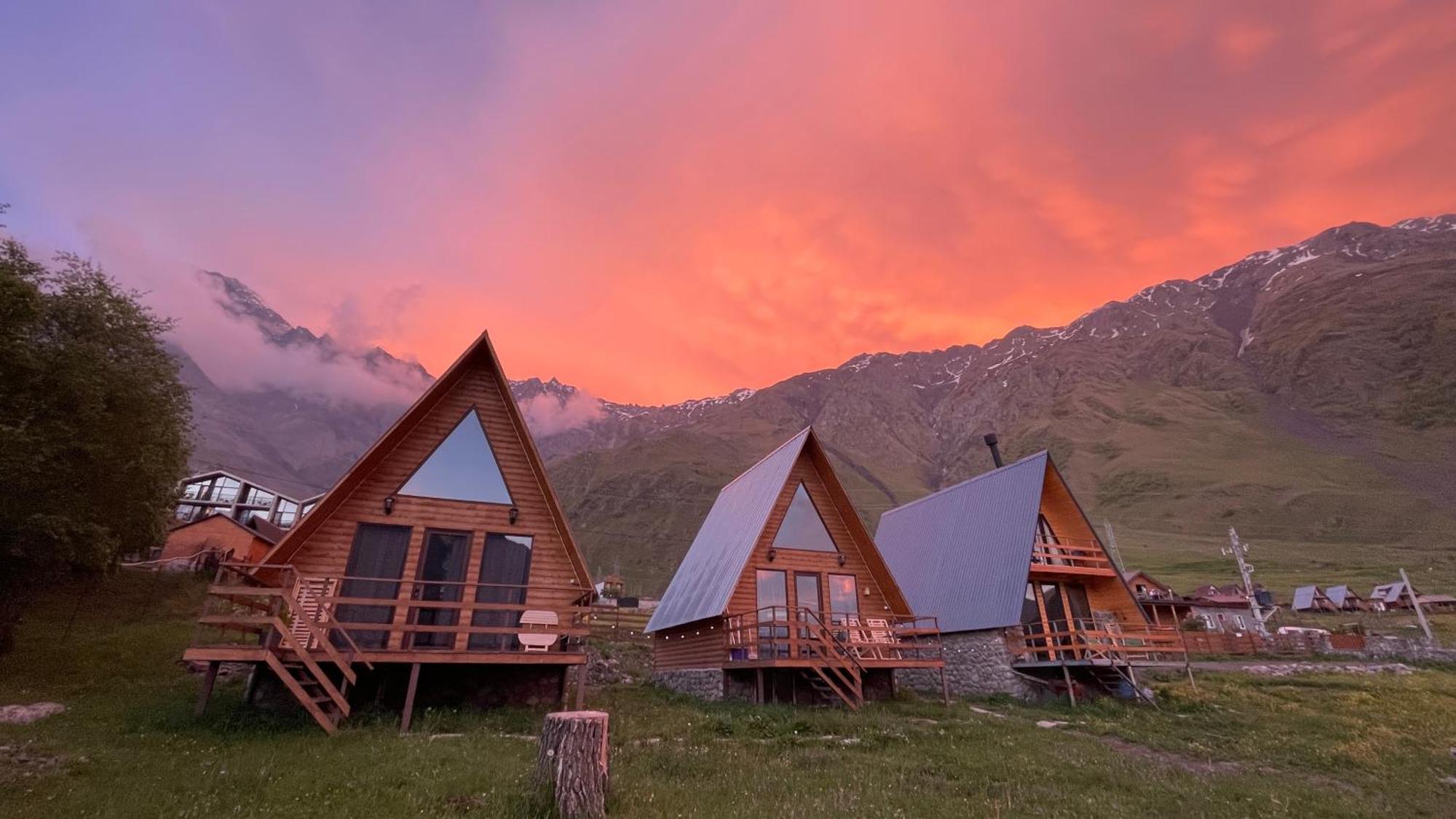 Aura Cottages Kazbegi Esterno foto