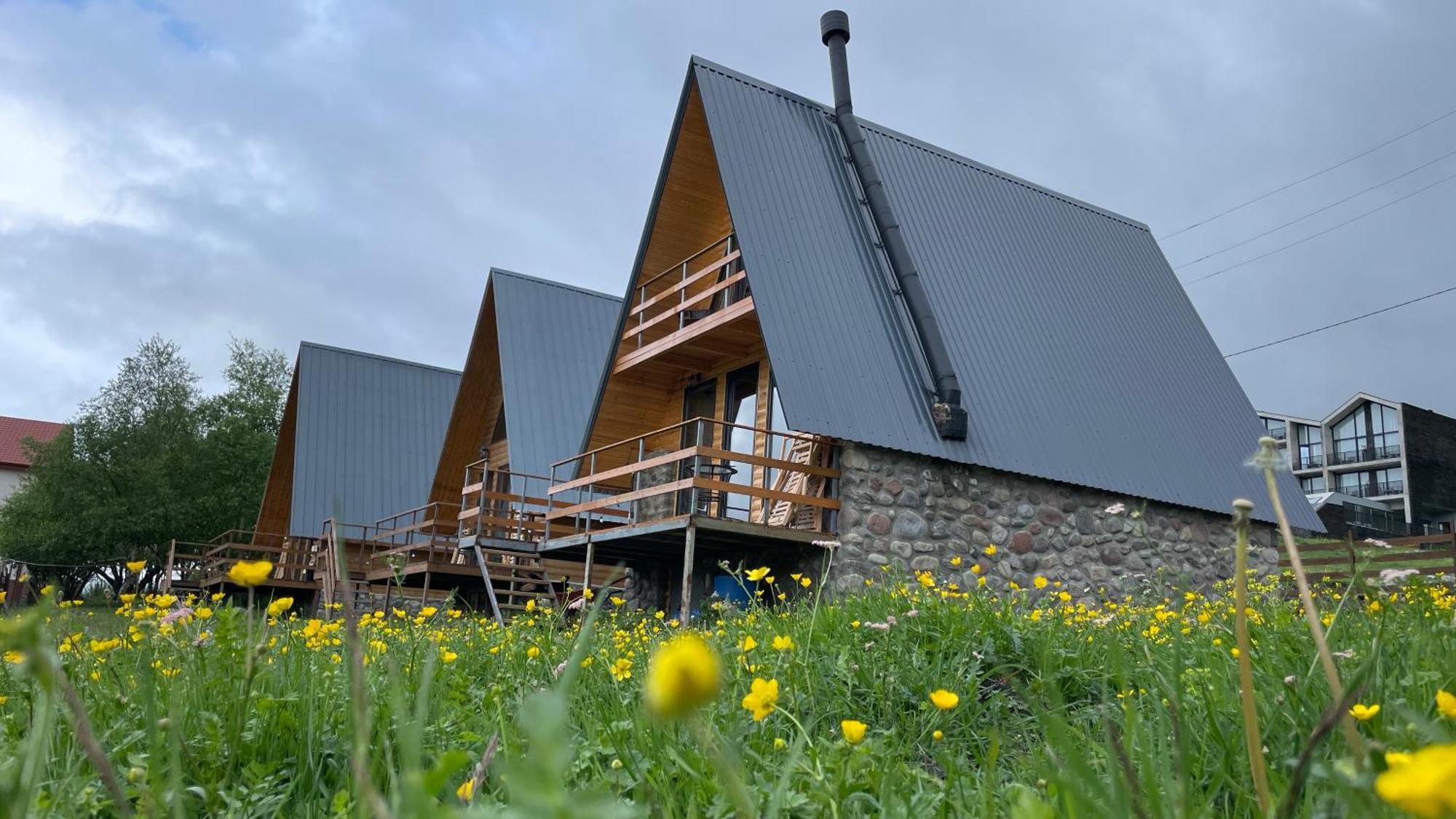 Aura Cottages Kazbegi Esterno foto